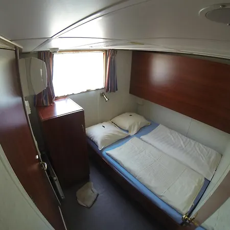 فندق Botel Clair D'Etoile *
