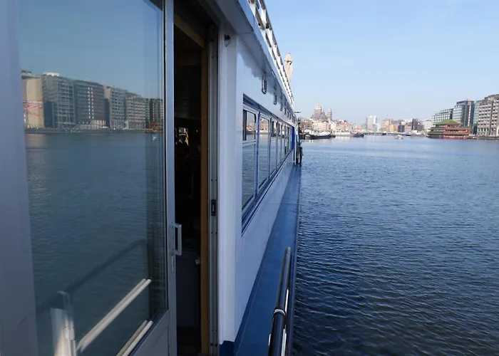 Clair D'etoile Hotel